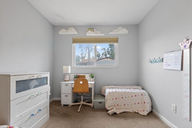 Building Photo - 976 Di Marino St