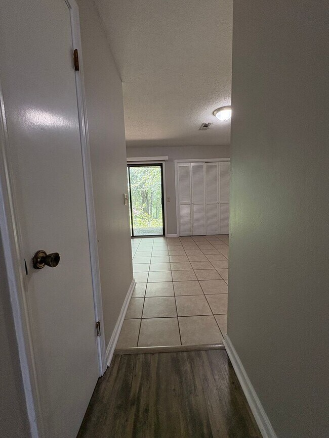 Building Photo - Daleville!