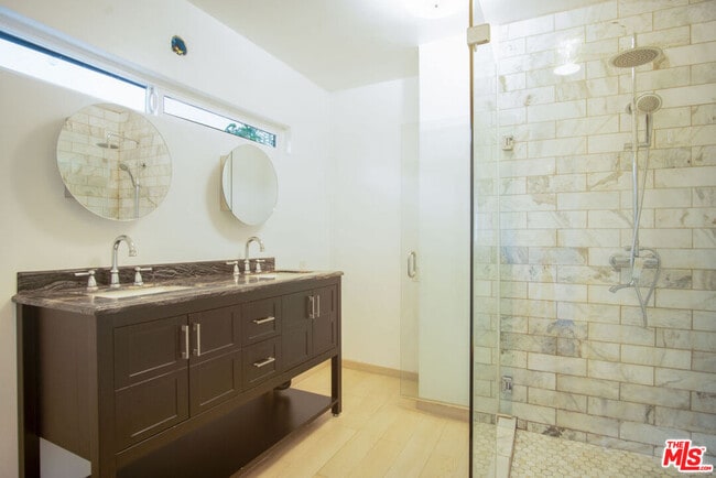 Building Photo - 6501 Drexel Ave