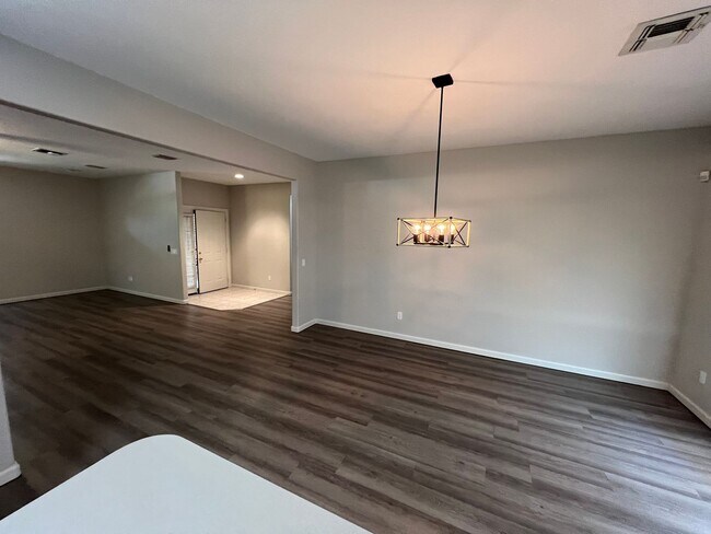 Building Photo - 2212 SW 93rd St