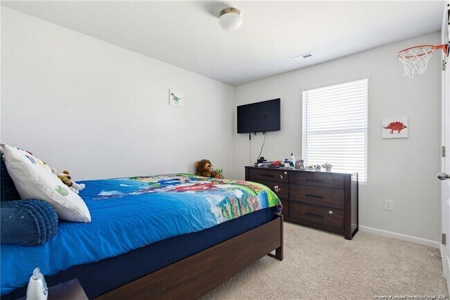 Building Photo - 913 Sapphire Stone Ln