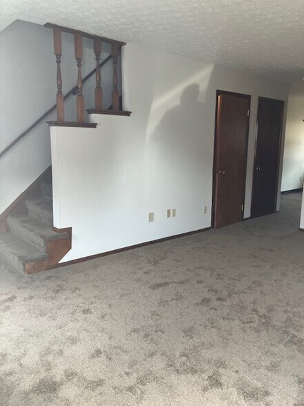 Building Photo - 5343 Shiloh Dr