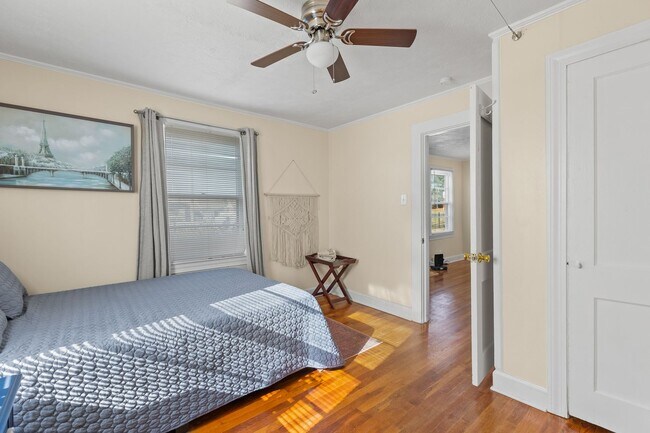 Building Photo - UNFURNISHED cozy private 2-bedroom, 2-bathroom home nestled in Winston-Salem