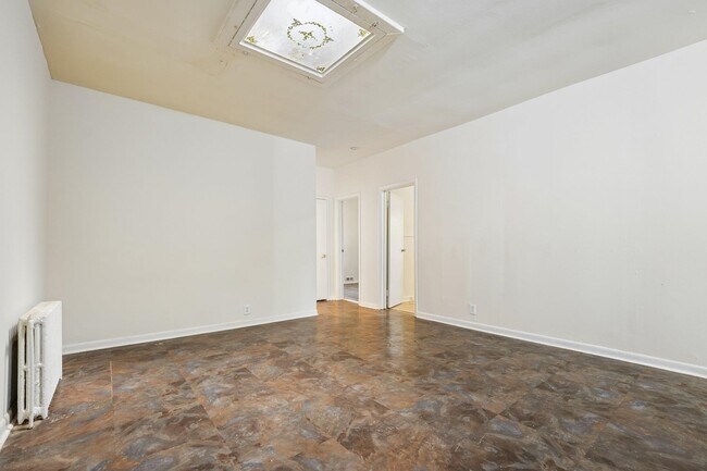 Building Photo - 414 Monastery Pl