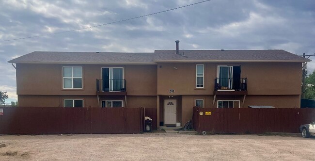 Building Photo - 4370 Loomis Ave