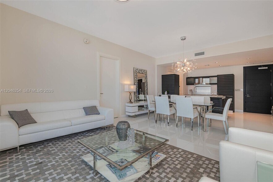 Building Photo - 200 Biscayne Boulevard Way