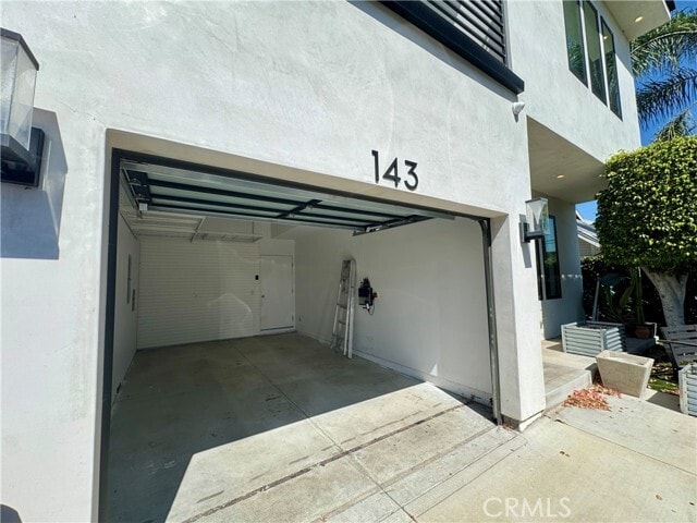 Building Photo - 143 N Ardmore Ave