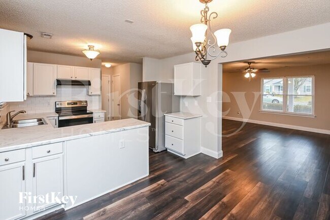 Building Photo - 3097 Rockingham Ct SW