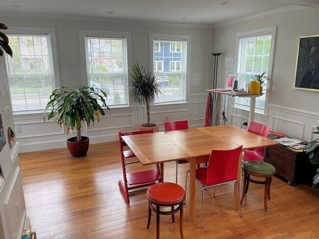 Building Photo - 15 Bonwood St