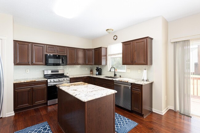 Building Photo - 5830 Prospect Ln