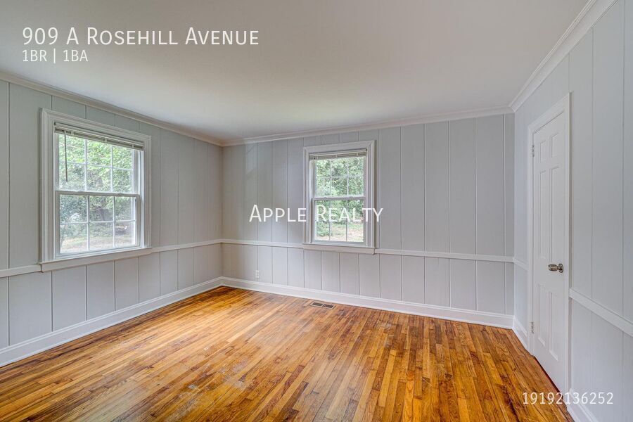Building Photo - 909 Rosehill Ave