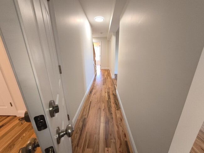 Building Photo - 386 Union Ave