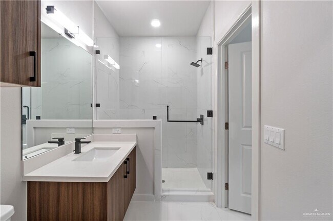 Building Photo - 16 Jessica Ln