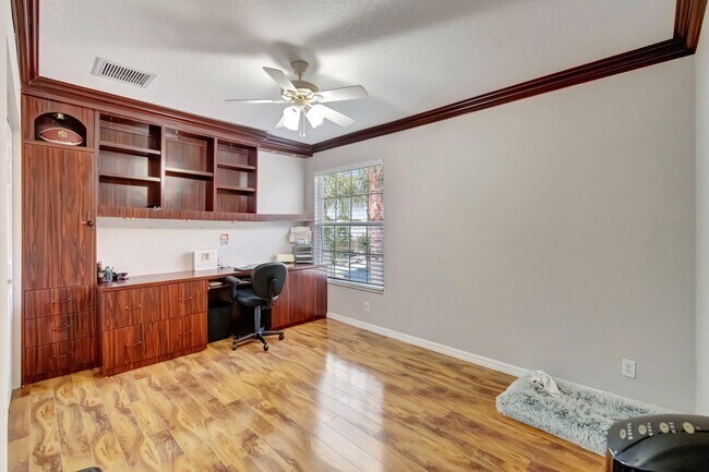 Building Photo - 6788 Hendry Dr