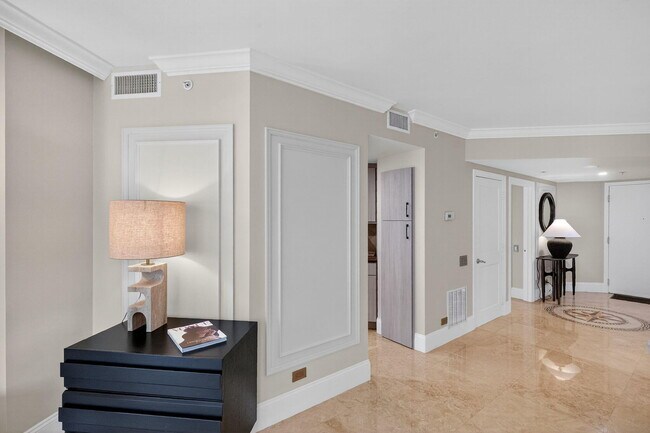Building Photo - 701 Brickell Key Blvd