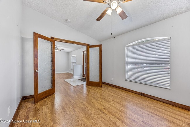 Building Photo - 6185 Degan Rd