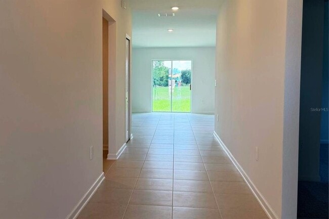 Building Photo - 2831 Pioneer Trl
