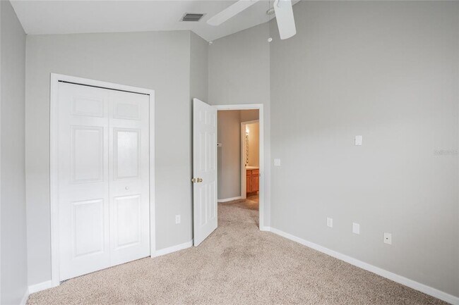 Building Photo - 9917 Brompton Dr