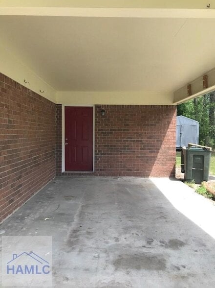 Building Photo - 454 Elm St