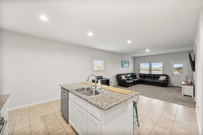 Building Photo - 105 Greengate Dr