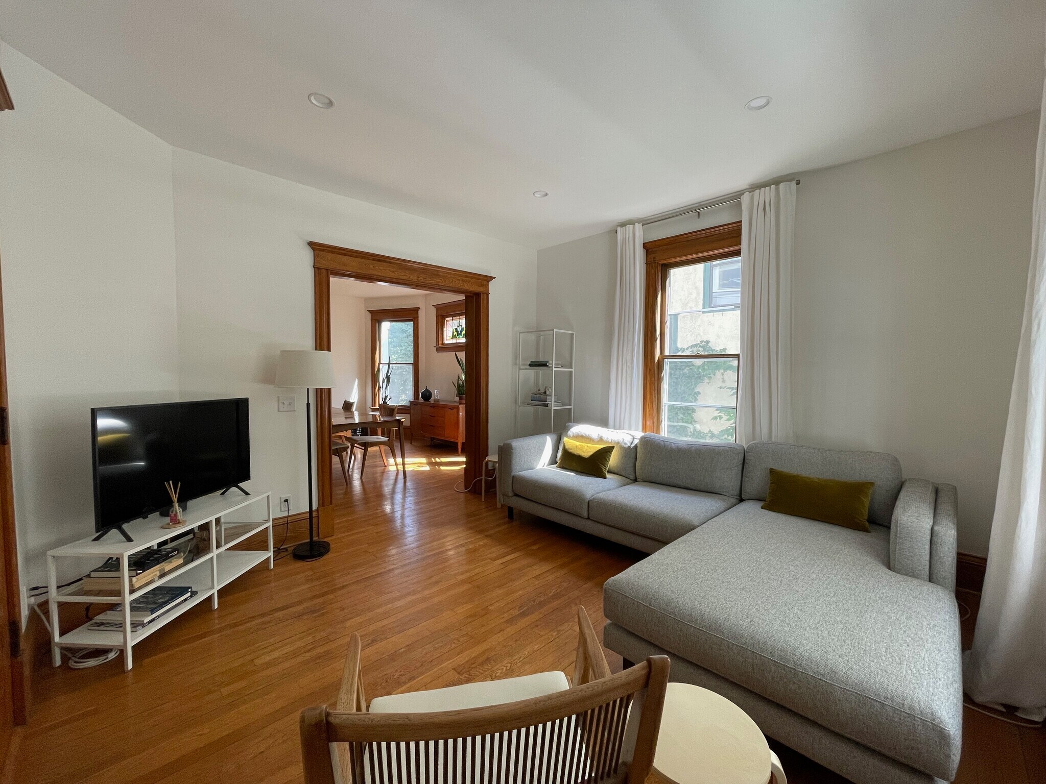 Building Photo - 2221 26th Ave S