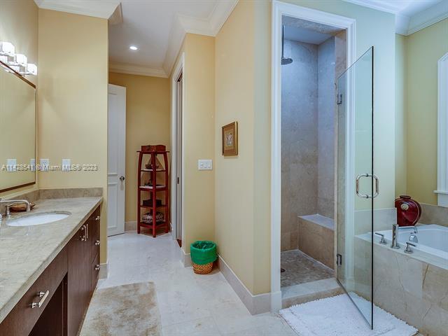Building Photo - 7541 SW 56th Ct