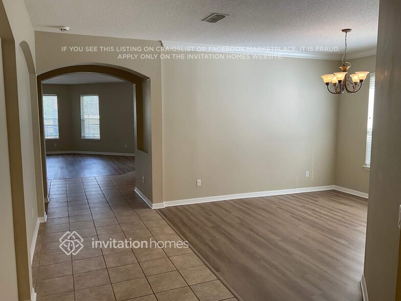 Building Photo - 12657 Lake Sawyer Dr