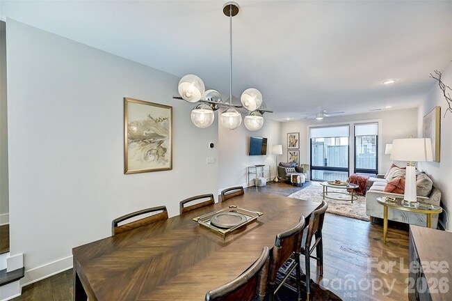Building Photo - 1208 Minter Pl