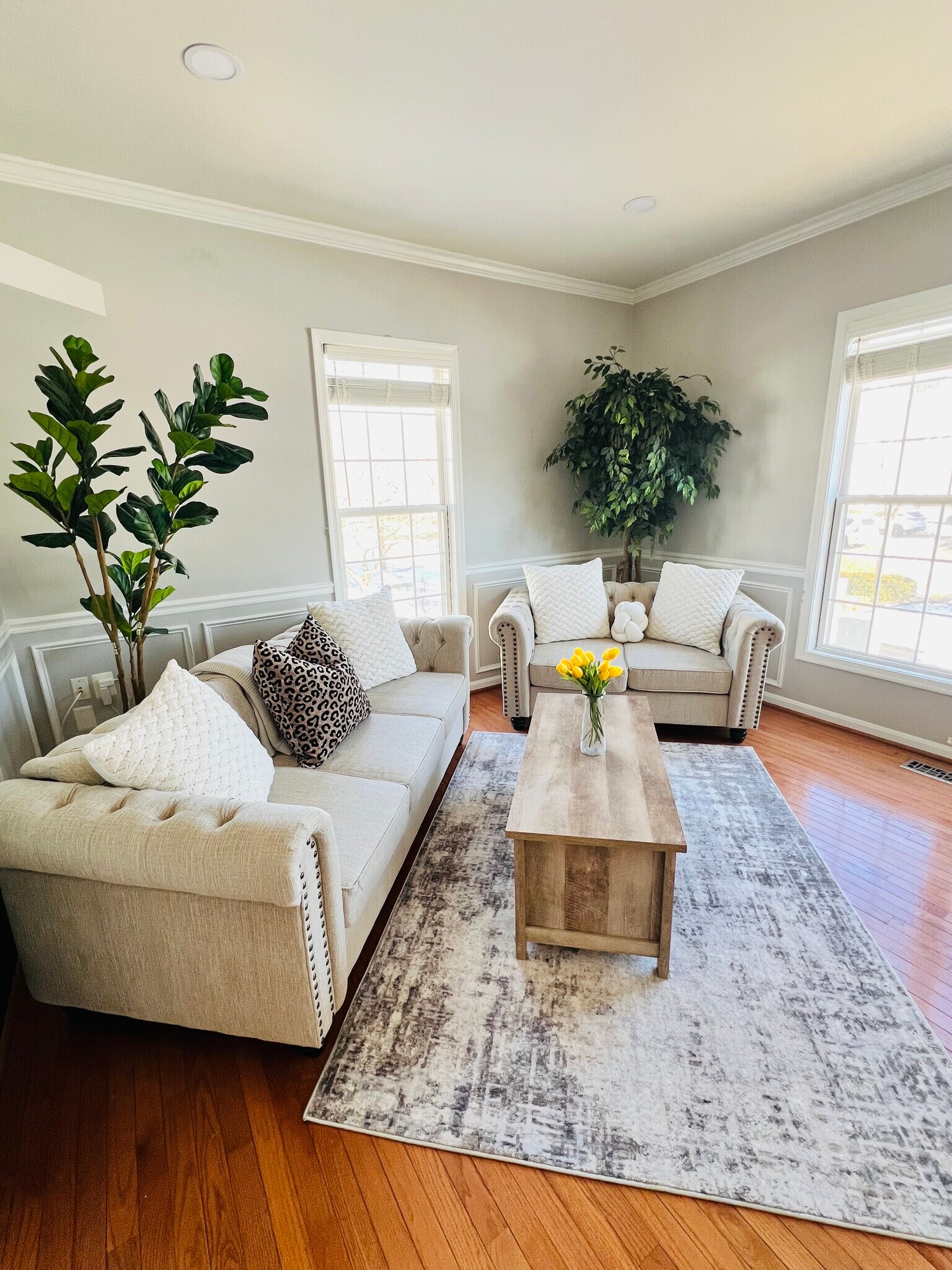 Building Photo - 2552 Sandbourne Ln