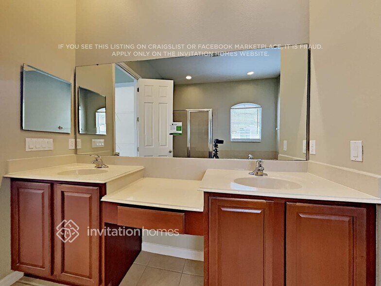 Building Photo - 2061 Cedar Park Ln