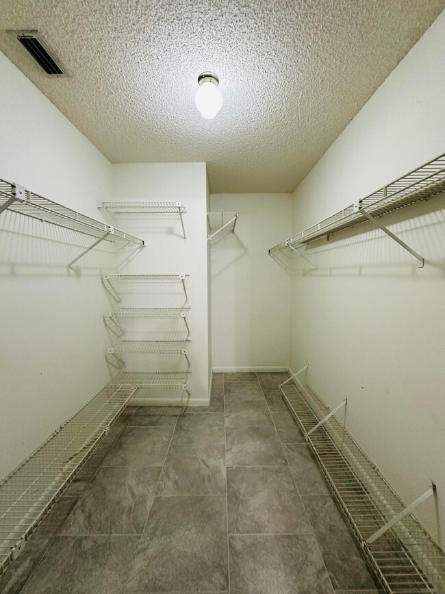 Building Photo - 8745 SW 92nd Pl