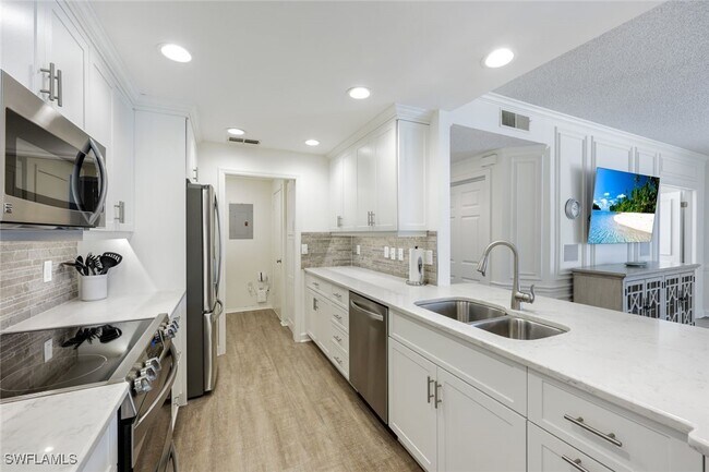 Building Photo - 797 Willowbrook Dr