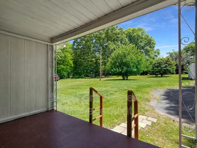 Building Photo - 311 Mc Dowell St