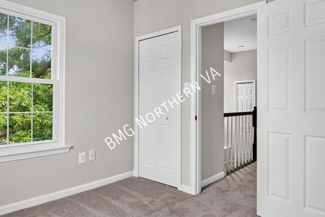 Building Photo - 6001 Keble Dr