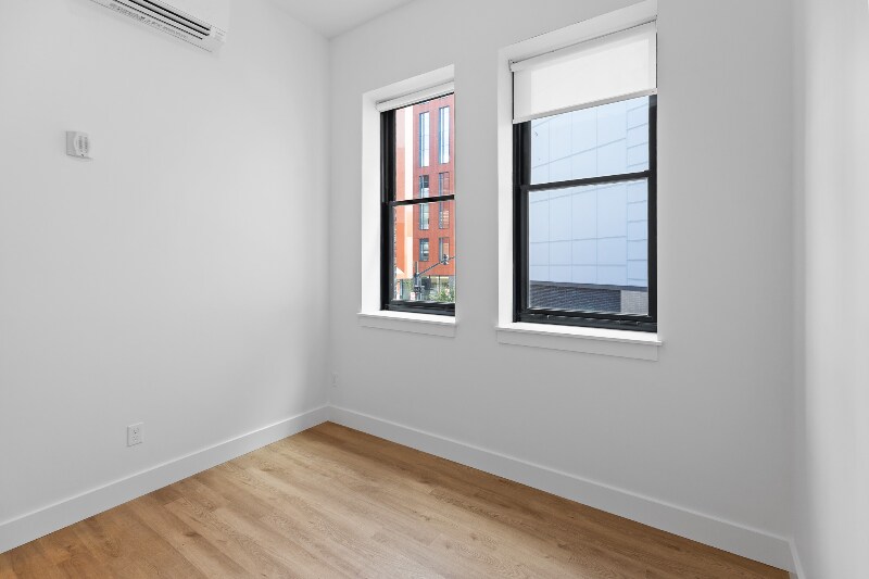 Building Photo - 101 Richmond St