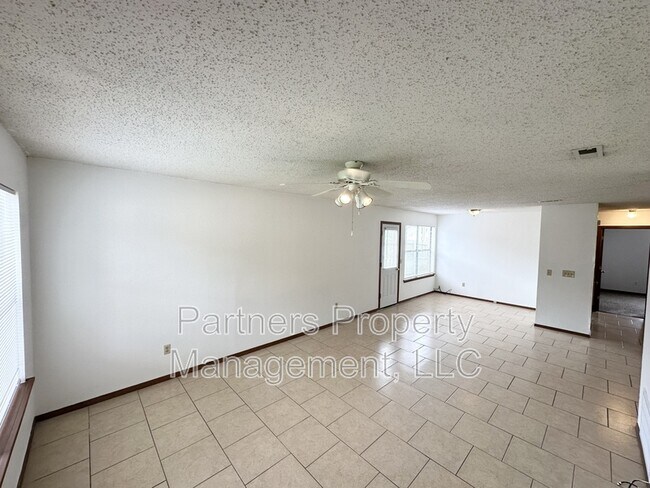 Building Photo - 1659 N Dawn Dr