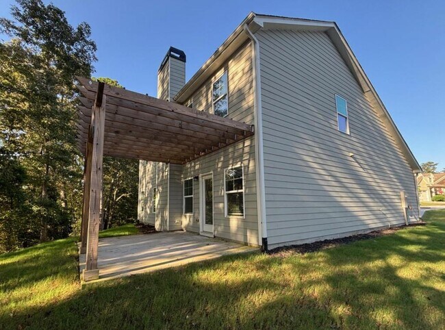 Building Photo - 173 Russell Way