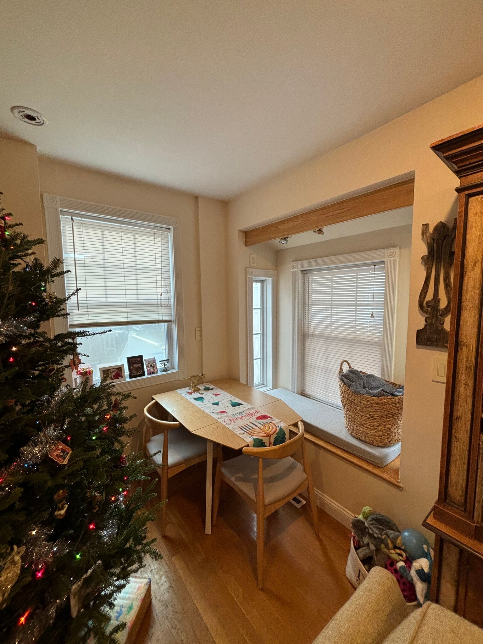 Building Photo - 37 Farquhar St