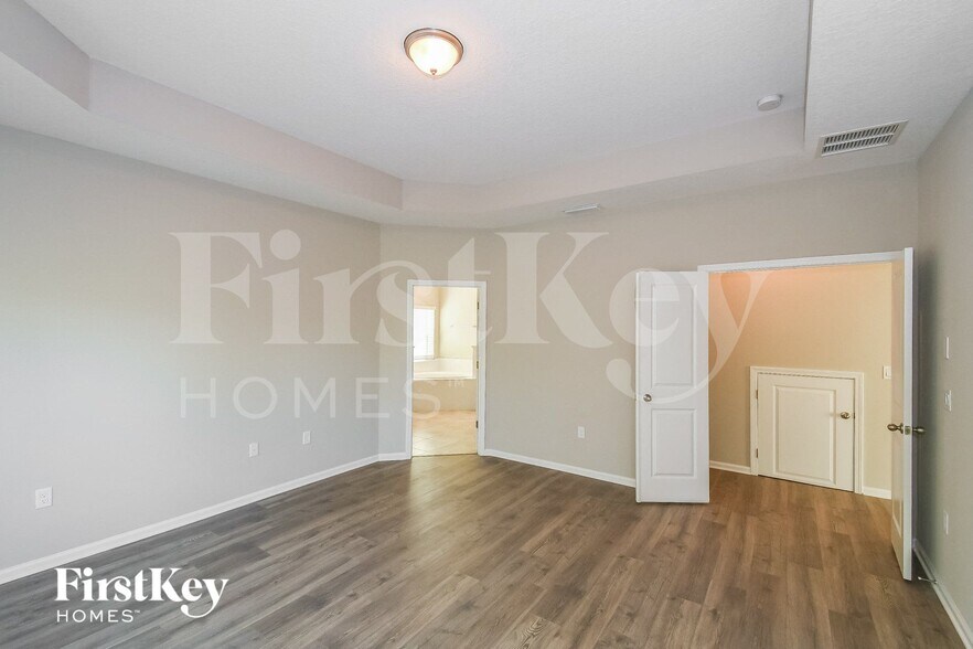 Building Photo - 2721 Copperwood Ave