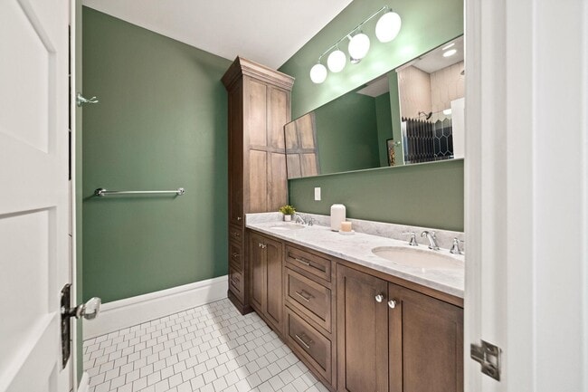 Building Photo - 503 S 3rd St