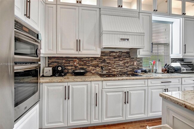 Building Photo - 501 SW 146th Terrace