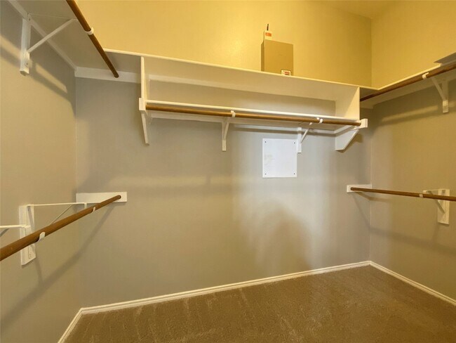 Building Photo - 13675 Fall Harvest Dr