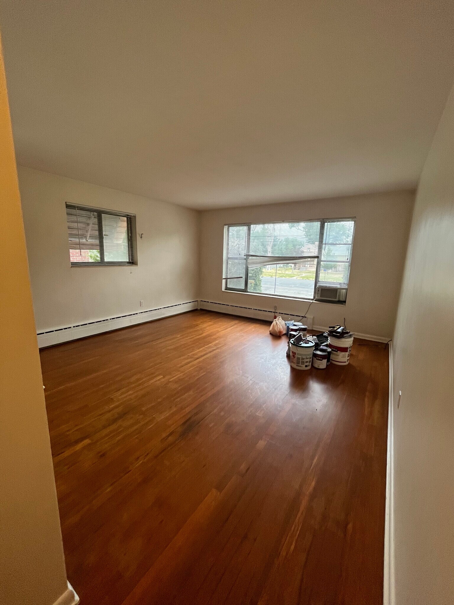 Building Photo - 973 W 300 N