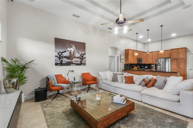 Building Photo - 315 SE Fisk Rd