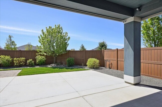 Building Photo - 10103 W Twisted Vine Dr.