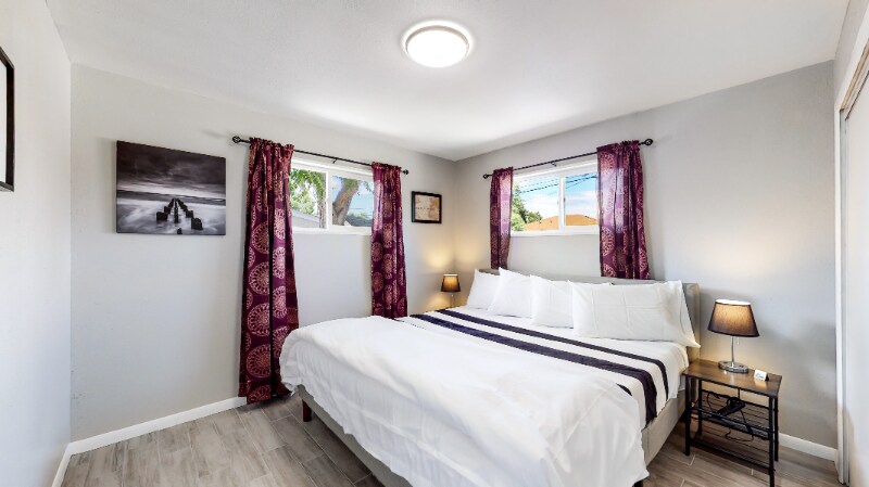 Building Photo - 7020 Avrum Dr