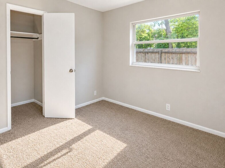 Building Photo - 7528 Quitina Dr