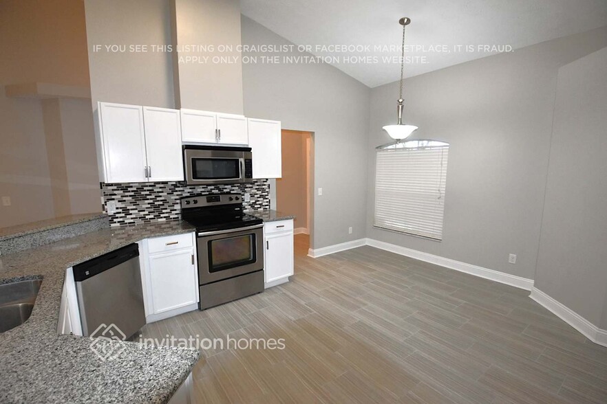 Building Photo - 9828 Cristina Dr