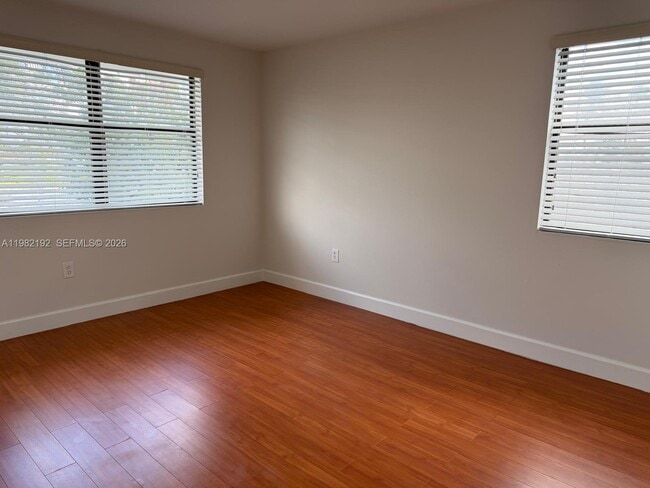 Building Photo - 3720 NW 116th Terrace