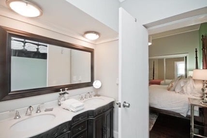 Building Photo - Fully Furnished Condo on Abercorn St.